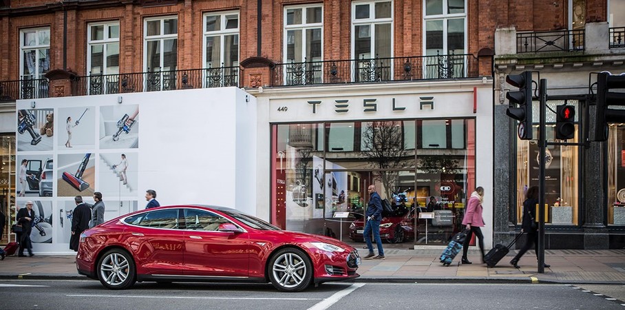 Еще в январе капитализация производителя электрокаров Tesla была около 100 миллиардов долларов.