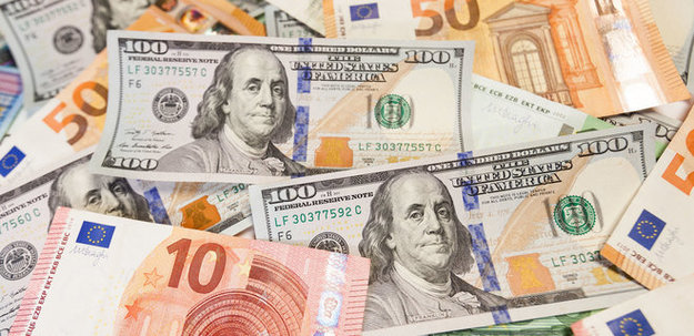 Курс валют на вечер 15 декабря: межбанк, наличный и «черный» рынки