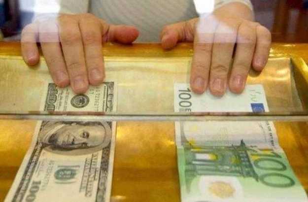 Долар і євро несподівано подорожчали: що діється з валютним ринком