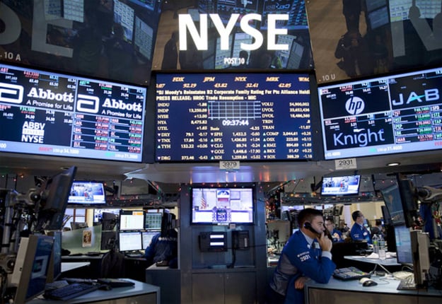 Комиссия по ценным бумагам и биржам США (SEC) одобрила предложение Нью-Йоркской фондовой биржи (NYSE) ввести новый вид прямого листинга, не согласившись с возражениями противников данной инициативы.