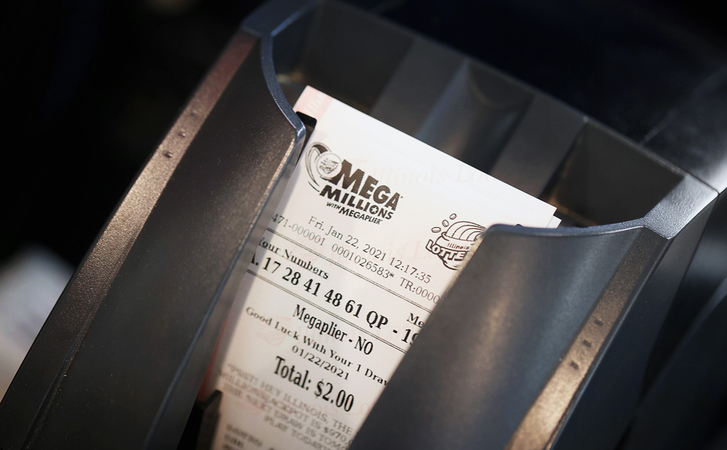 В Мичигане был продан билет с выигрышной комбинацией номеров для одного из крупнейших джекпотов лотереи Mega Millions, сообщается на сайте лотереи.