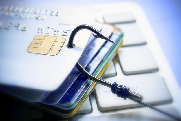 В 2020 году наибольшая сумма мошеннических операций была зафиксирована в интернете — 96,8 млн гривен.