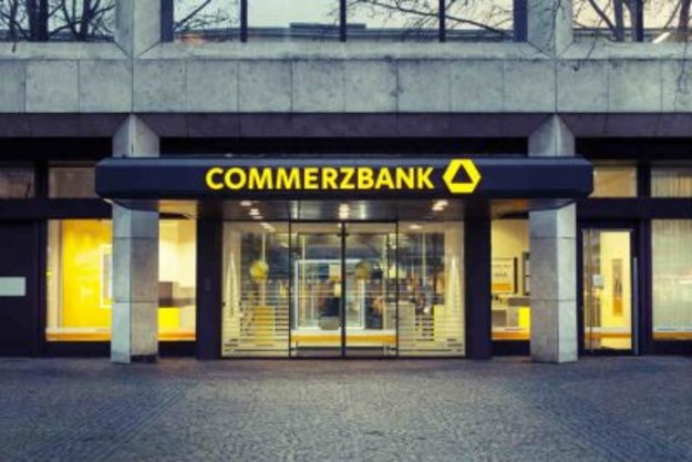 Найбільший німецький Commerzbank скоротить тисячі робочих місць і закриє сотні відділень