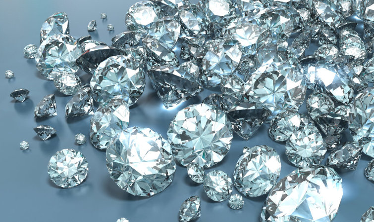Продажи алмазов и бриллиантов в 2020 году упали на 15% на фоне пандемии коронавируса.