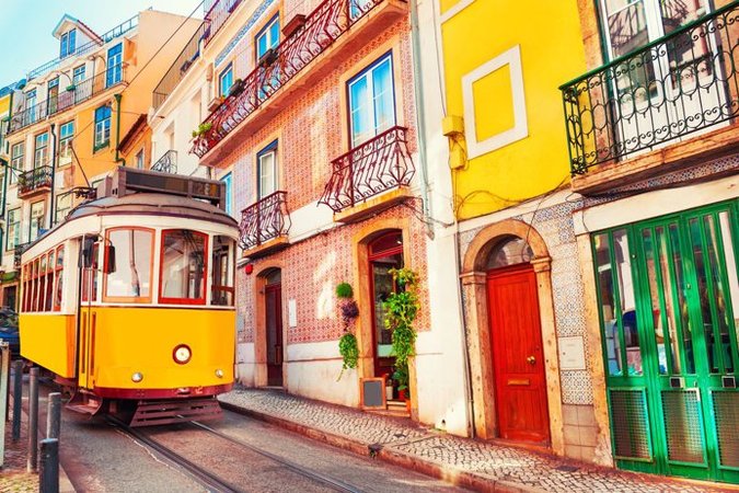 Правительство Португалии внесло изменения в закон о выдаче видов на жительство в обмен на инвестиции, так называемых «золотых виз».