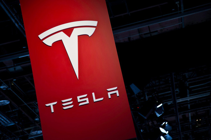Компанія Ілона Маска з виробництва електромобілів Tesla, яка вклала в січні в біткоїни $1,5 млрд, вже заробила на них більше, ніж на продажу автомобілів за весь минулий рік.