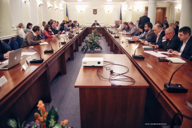 Профільний комітет Верховної Ради рекомендує взяти за основу проєкт Закону про фінпослуги та фінкомпанії