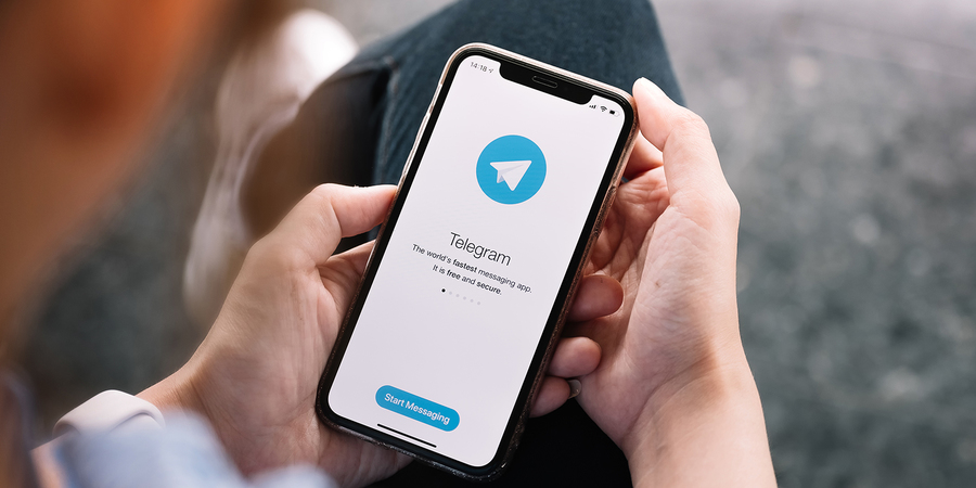 В очередном обновлении мессенджера Telegram была добавлена возможность принимать платежи кредитными картами с помощью 8 встроенных платежных систем в любом чате, включая группы и каналы, пишет ain.ua.