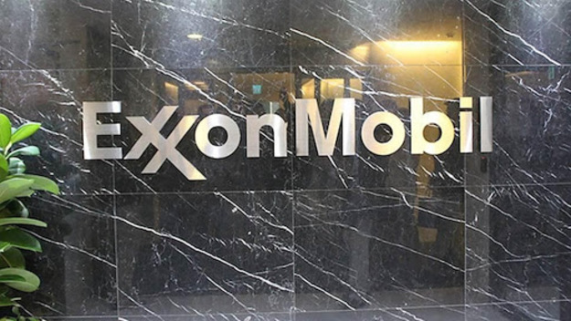За словами представників хеджфонду Engine No 1, що є одним з акціонерів ExxonMobil, у цієї фірми виникнуть сильні ускладнення з виживаністю бізнесу в разі збереження орієнтира на копалини різновиду пального, передають аналітики LBLV.