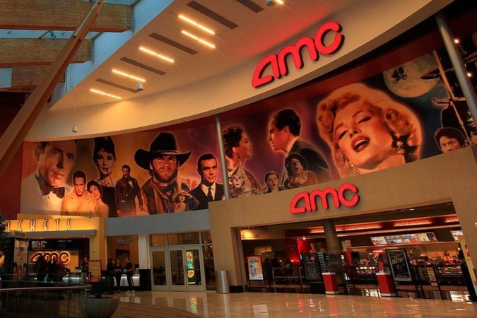 AMC Entertainment объявила о продаже 8,5 миллиона своих ценных бумаг Mudrick Capital Managment, хедж-фонду из Соединенных Штатов.