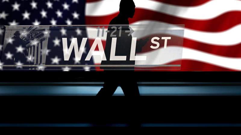 В четверг американский фондовый индекс S&P 500 вновь переписал свой исторический максимум и закрылся на отметке 4239 пункта, прибавив за день 0,47%.