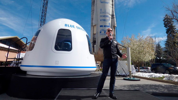 Приватна космічна компанія засновника Amazon Джеффа Безоса F Blue Origin продала квиток на космічний корабель New Shepard за $28 млн в ході аукціону.