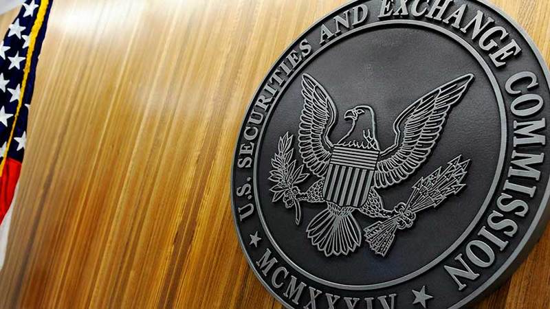 Комиссия по ценным бумагам и биржам (SEC) обратилась к американским инвесторам с призывом не вкладываться в биткоин-фьючерсы.