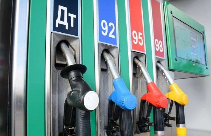 Министерство экономики сегодня, 14 июня, обнародовало среднюю стоимость литра дизельного топлива на уровне 22,09 грн, а бензинов — 25,82 грн.