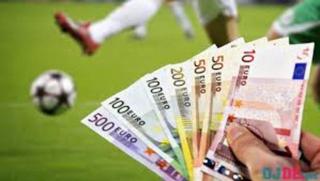 Зірки футболу покладаються не тільки на зарплати в клубах і рекламні контракти.