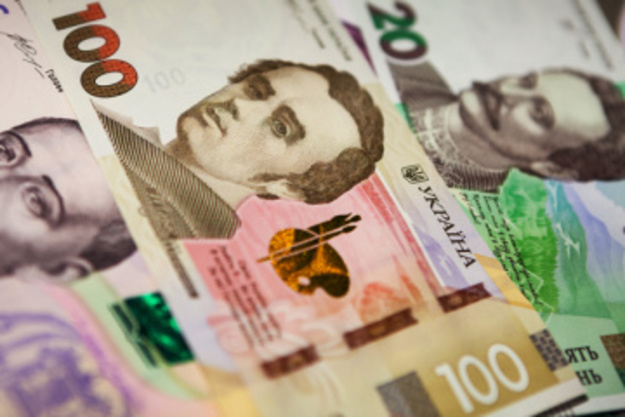 Национальный банк Украины установил на 15 июля 2021 официальный курс гривны на уровне 27,3047 грн/$.