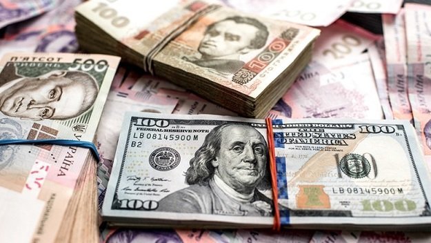 Національний банк зменшить планові обсяги щоденних інтервенцій із купівлі валюти на міжбанківському валютному ринку з $20 млн до $5 млн.