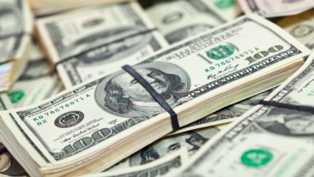 26 июля Нацбанк вышел на межбанк с покупкой долларов по курсу не выше уровня 26,98 гривен.
