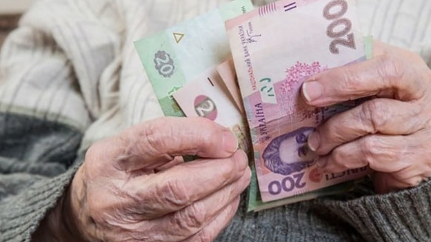 Мінсоцполітики планує розширити програму адресних доплат до стандартних пенсійних виплат на пенсіонерів вікової категорії 70−75 років.