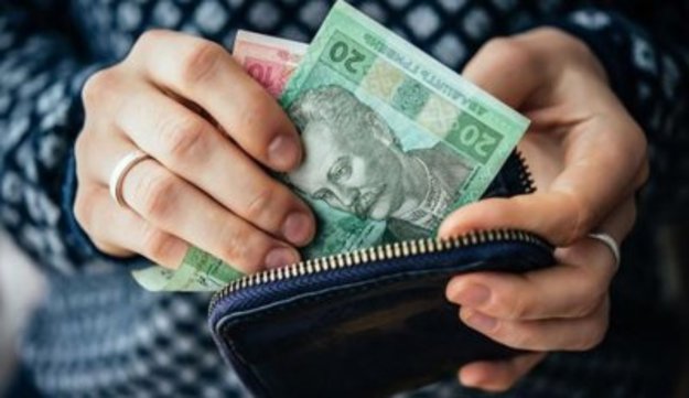 Средняя реальная зарплата в Украине в июне 2021 года выросла на 5,8% по сравнению с маем.