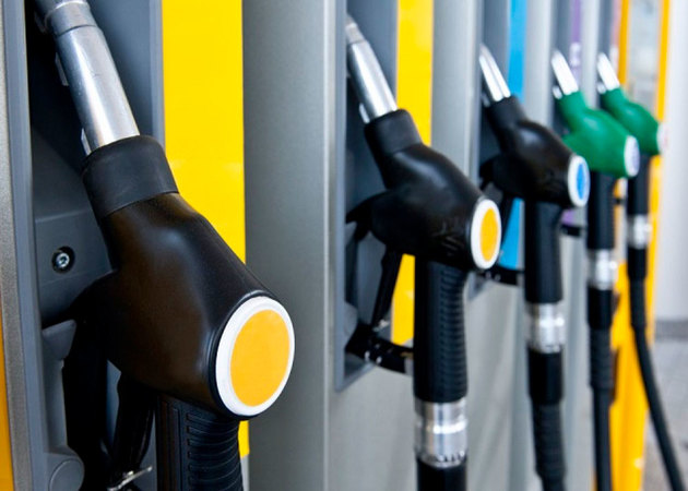 Министерство экономики обнародовало среднюю стоимость бензинов в размере 26,67 грн/литр и дизтоплива — 21,64 грн/литр, из которых высчитывается предельная цена реализации горючего на АЗС на середину августа.
