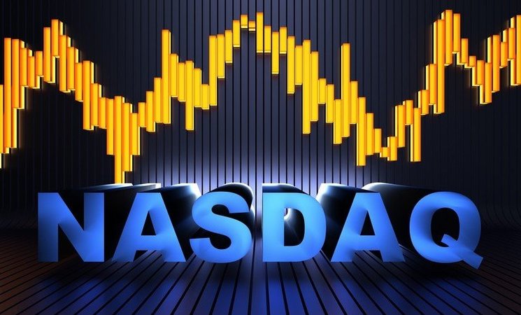 Один из основных американских фондовых индексов NASDAQ Composite (составлен из бумаг всех компаний, торгуемых на бирже NASDAQ) впервые в истории поднялся выше отметки 15 тыс.