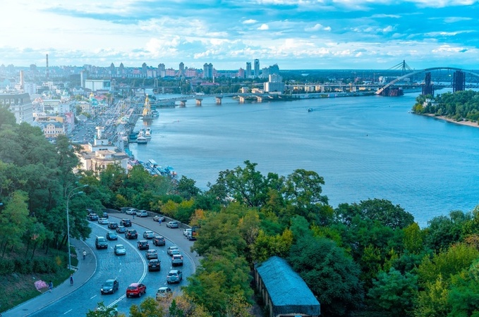 Власти Киева планируют разместить облигации на сумму до 1,1 млрд грн, международное рейтинговое агентство Fitch Ratings присвоило предстоящему выпуску ожидаемый долгосрочный рейтинг «B (EXP)».
