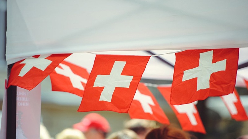 В пятницу Швейцария расчистила путь для увеличения объемов торговли биткоинами и другими цифровыми активами в стране, дав согласие на создание новой цифровой фондовой биржи.