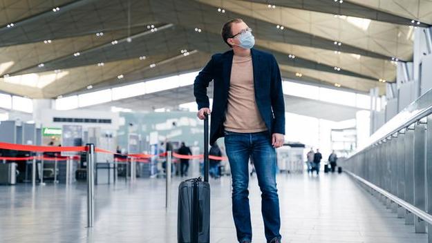 В аэропорту Амстердама уже необязательно носить маски