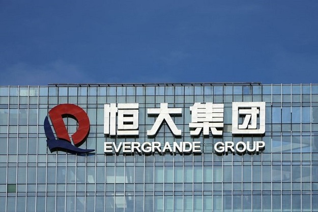 Evergrande продаст 51% акций своего подразделения