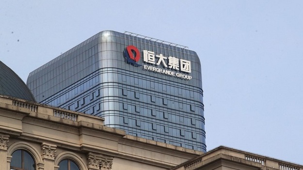 Китайська компанія-гігант Evergrande, яка перебуває на межі банкрутства, продала акції медіакомпанії на $145 млн, щоб роздати борги.