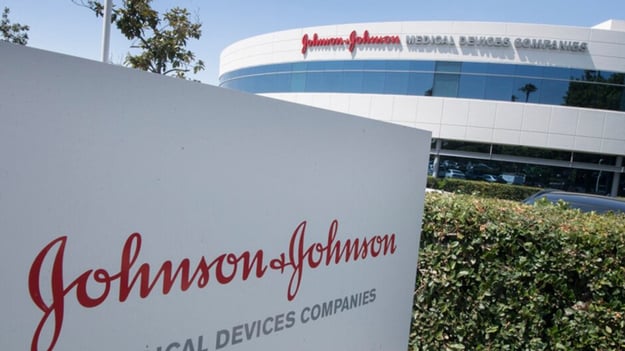 Найбільший у світі виробник товарів для здоров'я Johnson & Johnson планує протягом 1,5−2 років розділитись на дві публічні компанії.