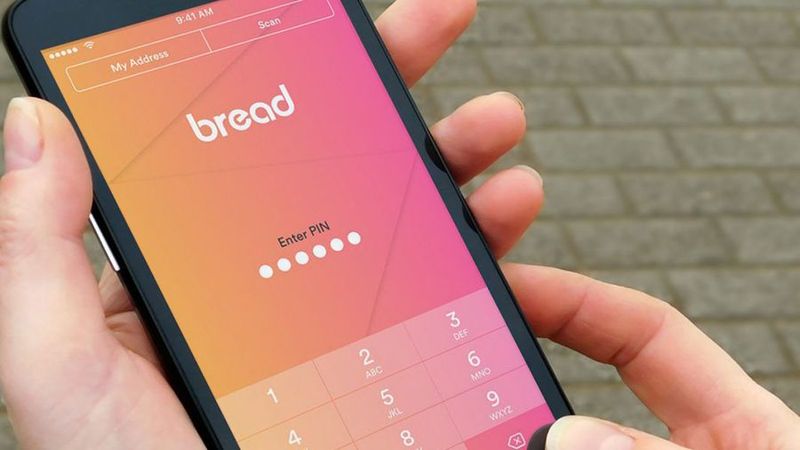 Вартість токена Bread за минулу ніч різко зросла більш ніж на 500%, до поточних позначок $1,06, за даними CoinGecko, пише РБК.►Підписуйтеся на «Мінфін» в Instagram: головні новини про інвестиції та фінансиПричина зростанняЙого ціна почала підніматися після того, як розробник альткоїну, компанія Breadwallet, яка також розробляє однойменний криптовалютний гаманець, оголосила про покупку криптобіржею Coinbase.