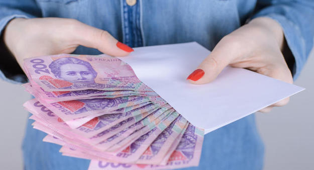 С 1 декабря 2021 года минимальная зарплата в Украине составляет 6500 грн — вместе с «минималкой» увеличился и размер минимального страхового взноса ЕСВ.