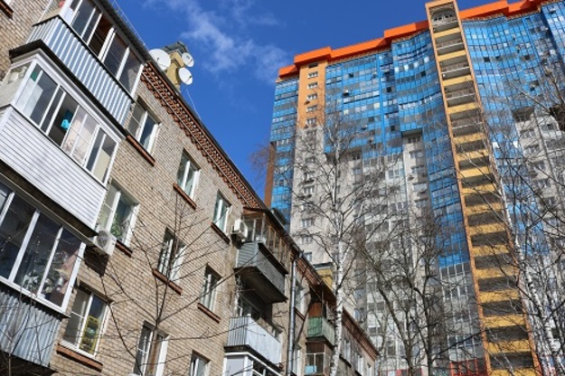 З жовтня по листопад включно середня вартість квартир, виставлених на продаж на вторинному ринку України, зросла на 9,6%: з $901 за метр квадратний до $988.