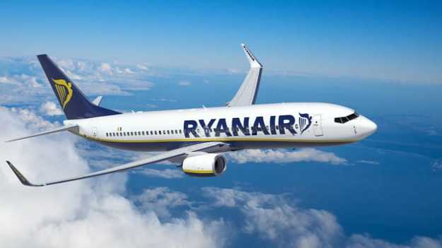 Авиакомпания Ryanair в январе 2022 года временно прекращает некоторые рейсы из Украины.