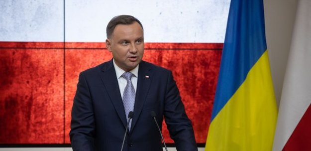 Президент Польщі Анджей Дуда підписав низку змін до законів, які спрощують працевлаштування іноземних громадян, зокрема, українців.