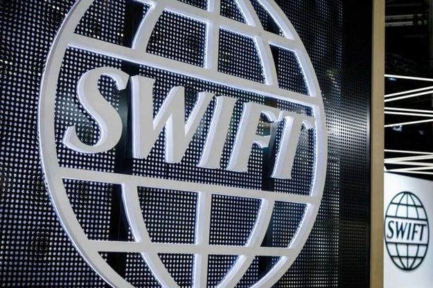 В Совете национальной безопасности США (NSC) заявили, что рассматривают отключение России от системы международных платежей SWIFT.