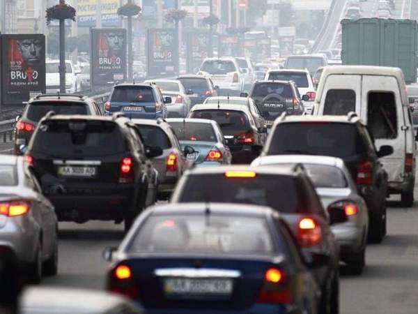 С тех пор, как в Киеве повысили тарифы на парковку, прошло почти полгода.