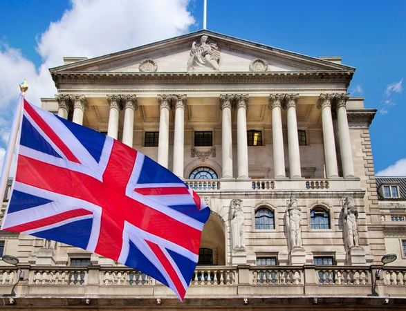 Банк Англії через інфляційний тиск підвищив облікову ставку до 0,5%.