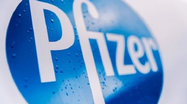 Бумаги американского биотеха Pfizer в моменте рухнули на 4,96%, до $50,57.