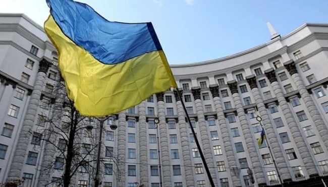 Кабинет Министров Украины расширяет программу эвакуации предприятий из зоны боевых действий.