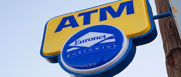 Глобальна мережа банкоматів Euronet, що має майже 49 тис пристроїв по всьому світу, оголосила про скасування плати за послуги для українців.