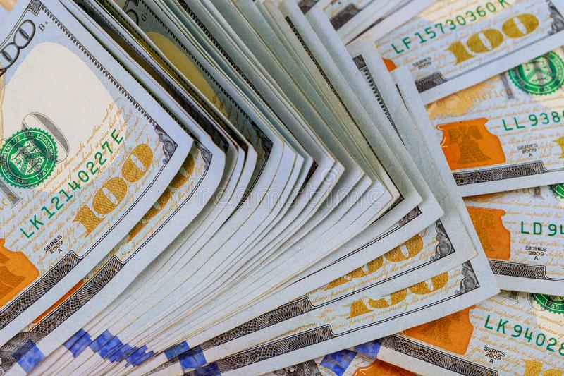 Национальный банк Украины на этой неделе зафиксировал возобновление сделок между банками на валютном рынке, — сообщает НБУ.