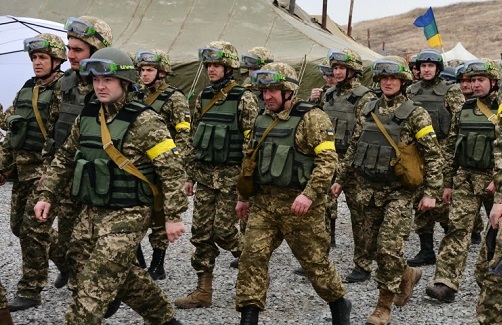 Министерство финансов Украины на первичных аукционах 15 марта третий раз предложит гривневые военные облигации и впервые — валютные в долларах США.