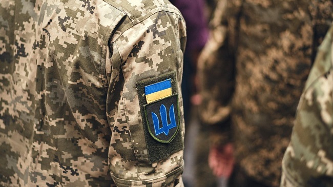 В Ощадбанку відкрили продаж військових облігацій для юридичних та фізичних осіб — резидентів України.