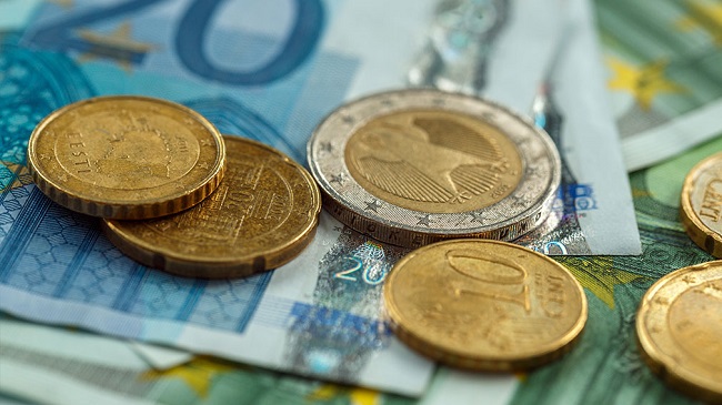 Украинцы, переехавшие из-за войны в Словакию, могут обменивать гривны на евро.
