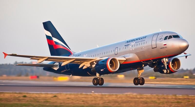 28 березня минув термін для російських авіакомпаній, які мали повернути понад 400 орендованих літаків на суму майже $10 млрд, повідомляє Reuters.