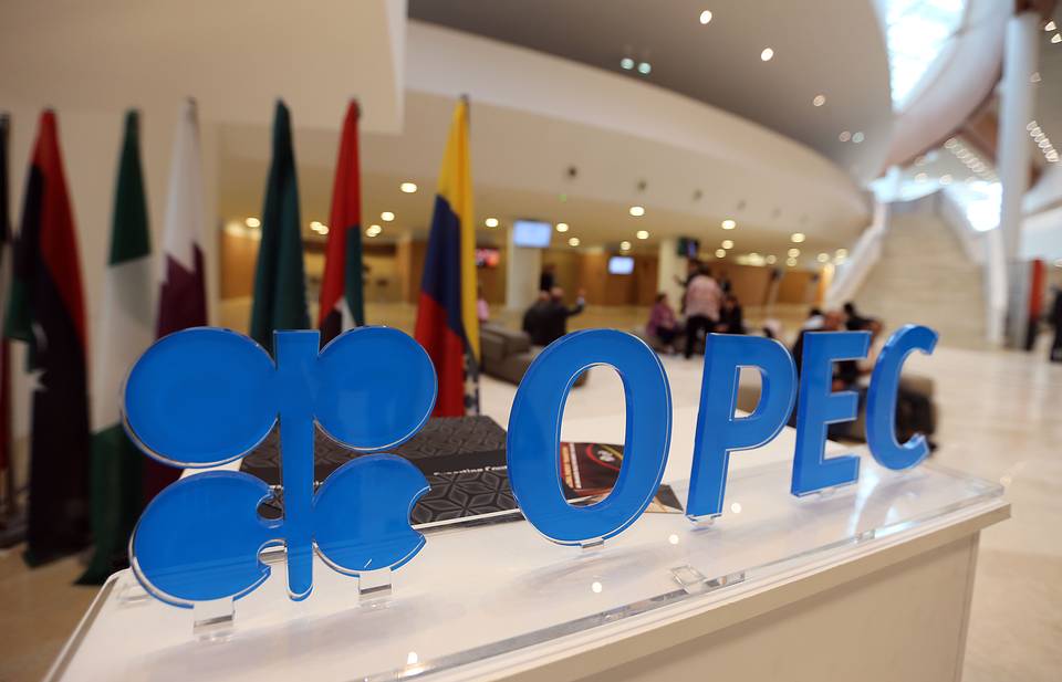 Країни ОПЕК+ у травні продовжать планове збільшення видобутку нафти.