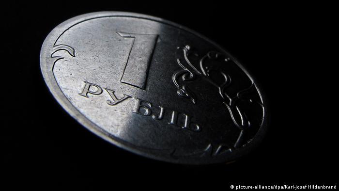 Після майже півтора місяця війни українські банки та валюта тримаються гідно.
